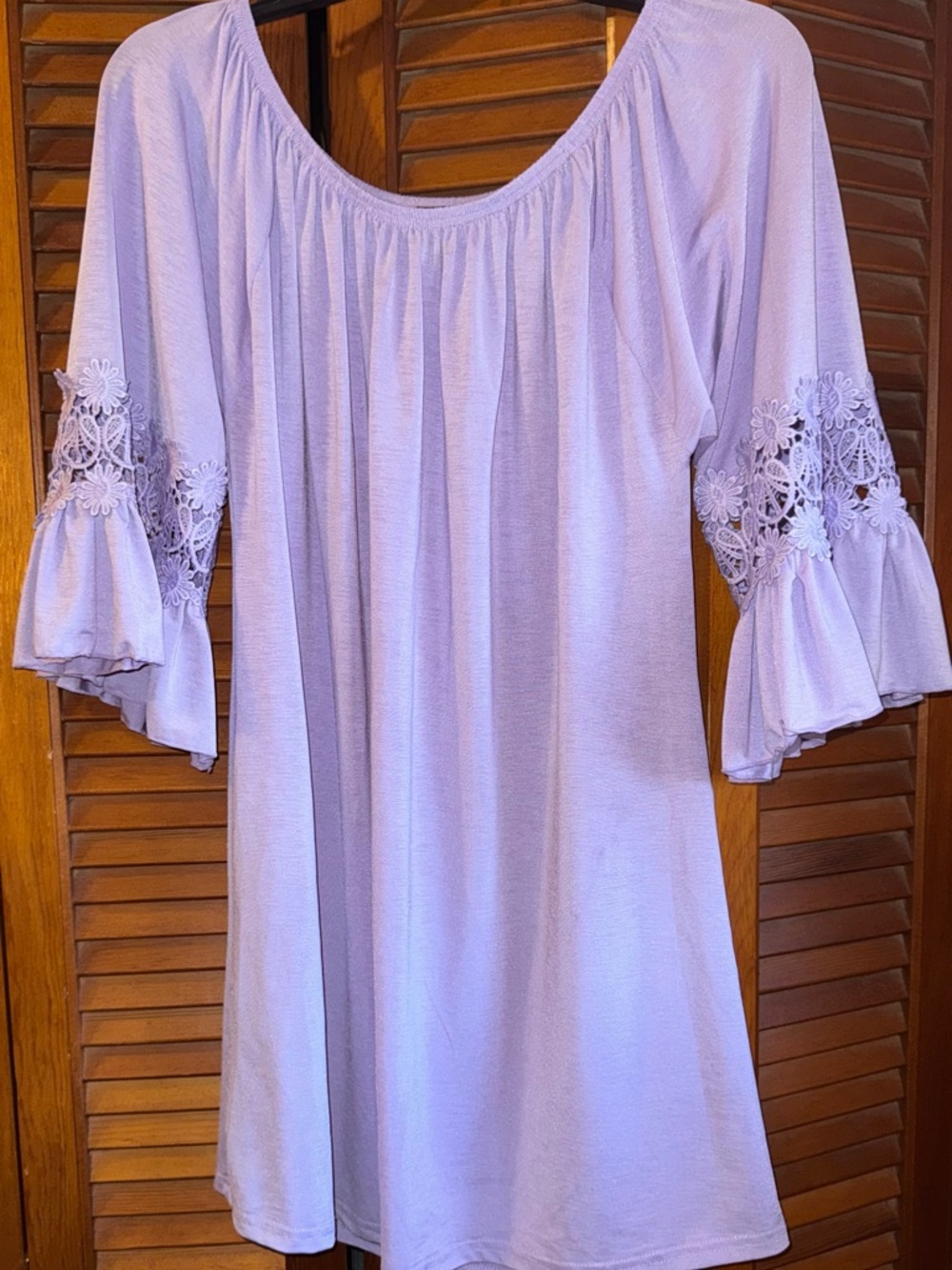 WinWin Lavender Off-Shoulder Lace Bell-Sleeve Tunic